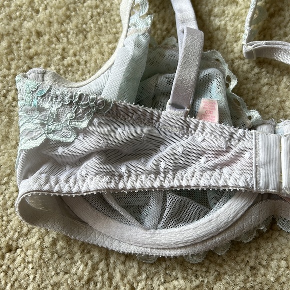 Victorias Secret Unlined Demi Bra - Picture 4 of 7